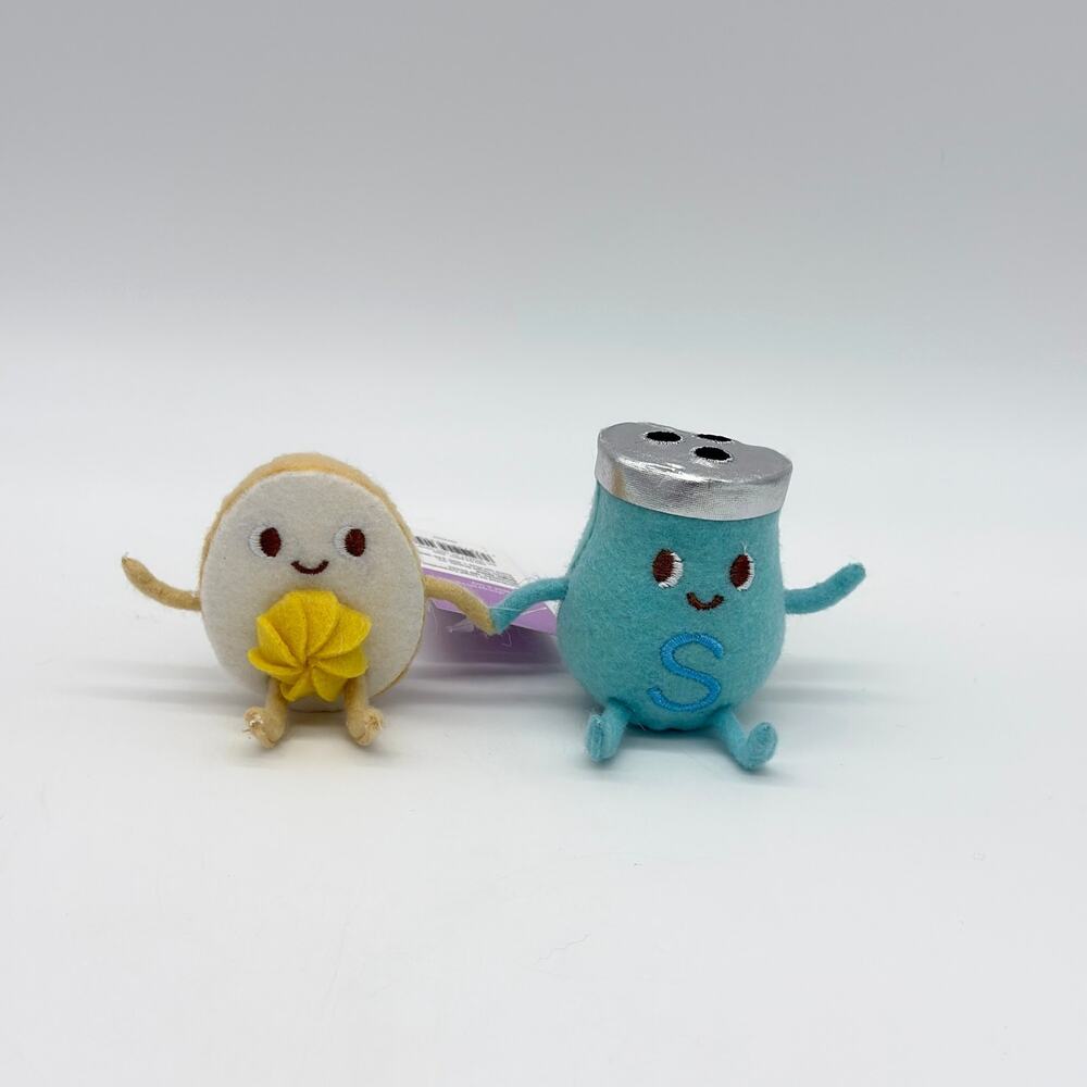 Target Spritz Spring Easter Deviled Egg & Salt Shaker Duo Couple NEW